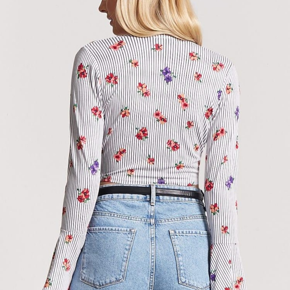 Floral Stripe Surplice Crop Top - Picture 3 of 4